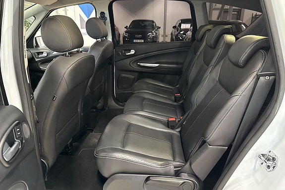 Ford S-MAX 20 of 24
