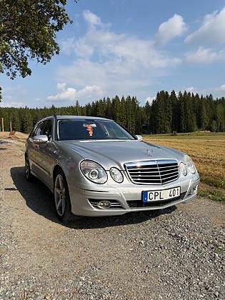 Mercedes-Benz E320 15 of 21