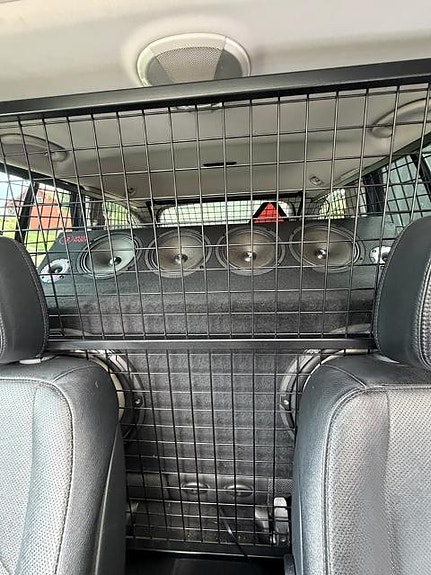 Mercedes-Benz E320 20 of 21