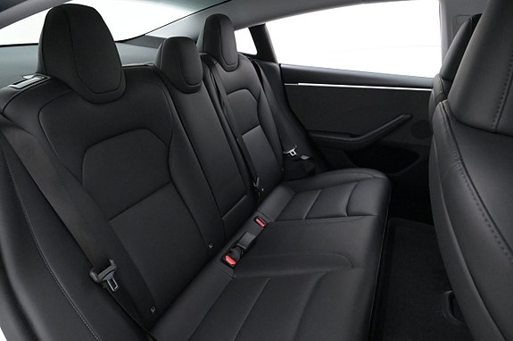 Tesla Model 3 21 of 27