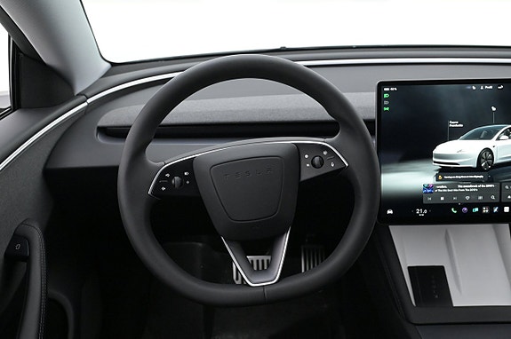 Tesla Model 3 7 of 27