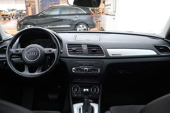Audi Q3 6 of 15