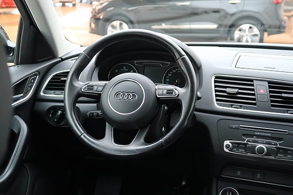 Audi Q3 7 of 15