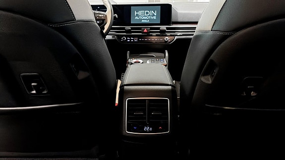 Kia Sportage 10 of 16