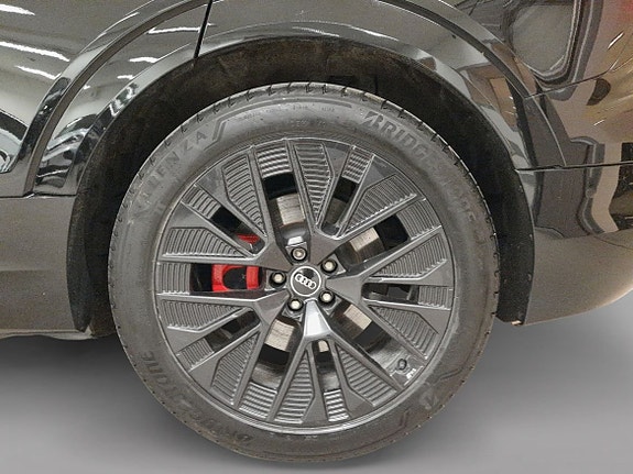 Audi Q8 9 of 20