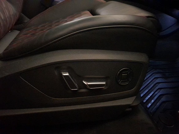 Audi Q8 17 of 20