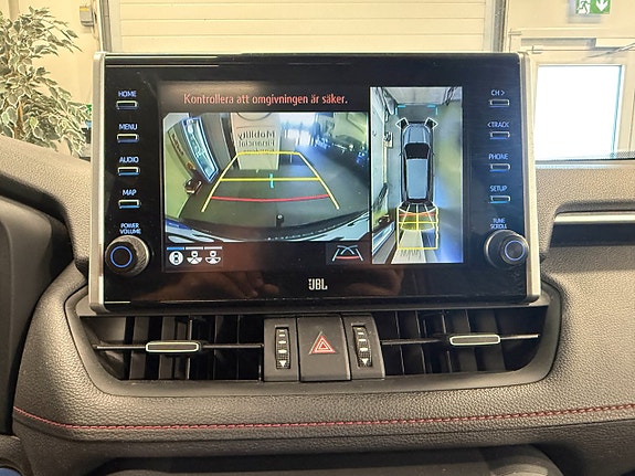 Toyota RAV4 Plug-in Hybrid 15 of 22