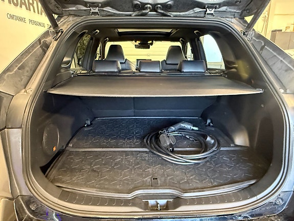 Toyota RAV4 Plug-in Hybrid 22 of 22