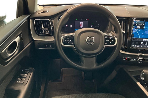 Volvo XC60 14 of 29