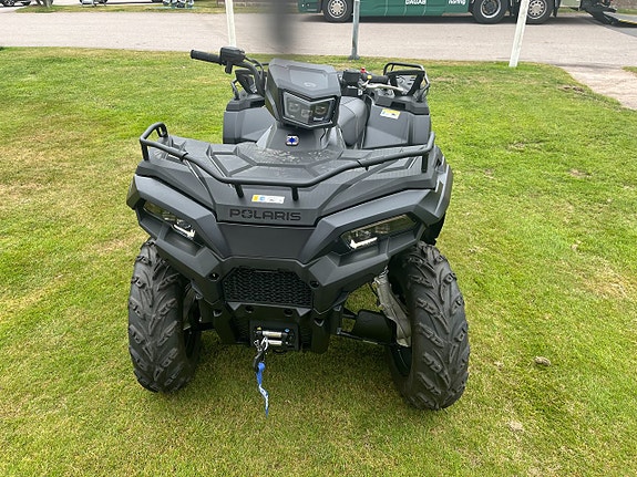 Polaris 570 EPS Black Edition 2 of 4