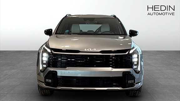 Kia Sportage 12 of 16