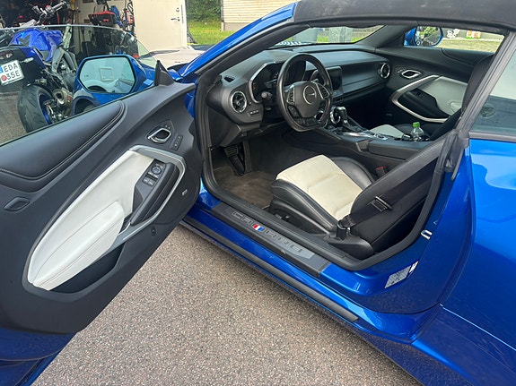 Chevrolet Camaro 2 of 2