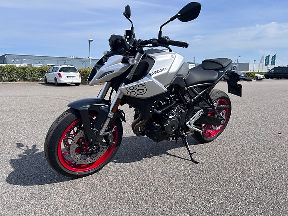 Suzuki GSX-8S * KAMPANJ * 3 of 5