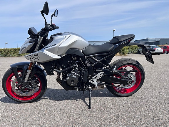 Suzuki GSX-8S * KAMPANJ * 4 of 5