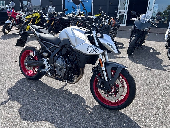 Suzuki GSX-8S * KAMPANJ * 2 of 5