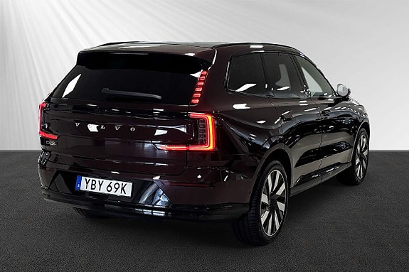 Volvo EX90 3 of 14