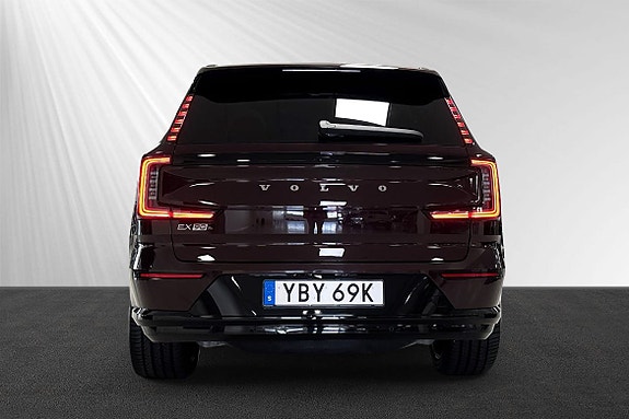 Volvo EX90 2 of 14
