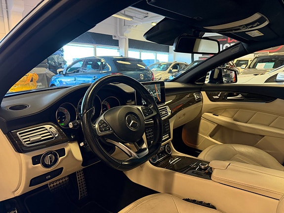 Mercedes-Benz CLS350 11 of 30