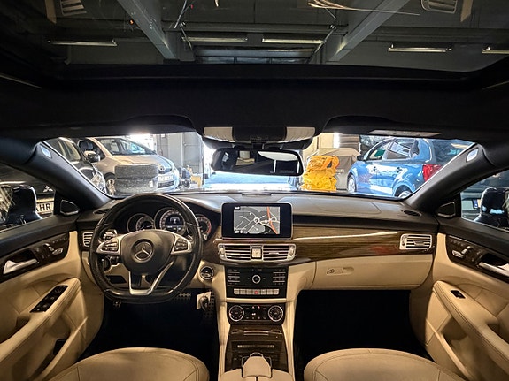 Mercedes-Benz CLS350 27 of 30