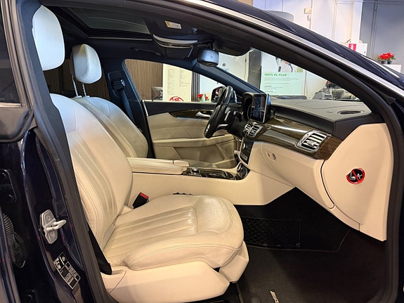 Mercedes-Benz CLS350 24 of 30