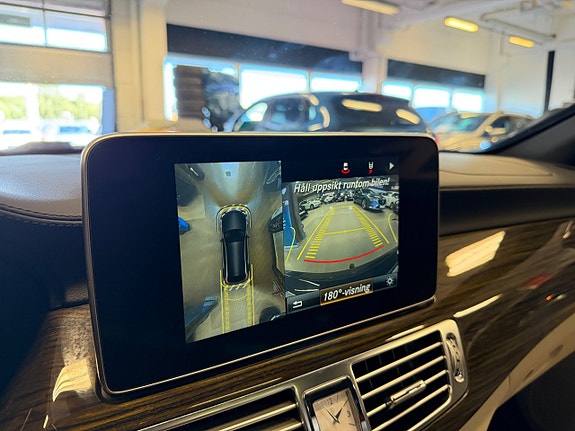 Mercedes-Benz CLS350 17 of 30