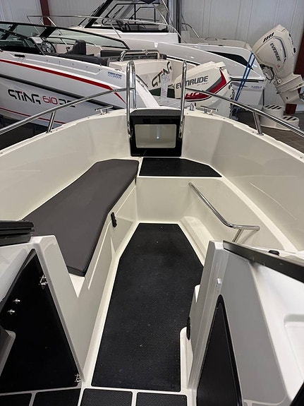 Yamarin Cross 62 BR + Yamaha F130 (2019) 7 of 11