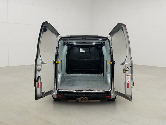 Ford Transit Custom 12 of 30