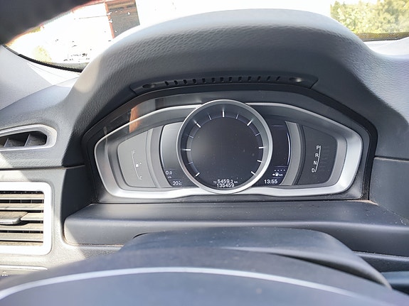 Volvo V70 6 of 12