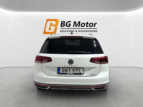 Volkswagen Passat Alltrack 5 of 20