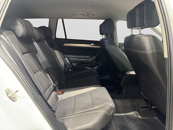 Volkswagen Passat Alltrack 9 of 20