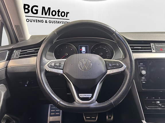Volkswagen Passat Alltrack 13 of 20