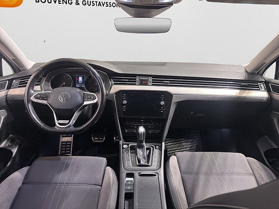 Volkswagen Passat Alltrack 12 of 20