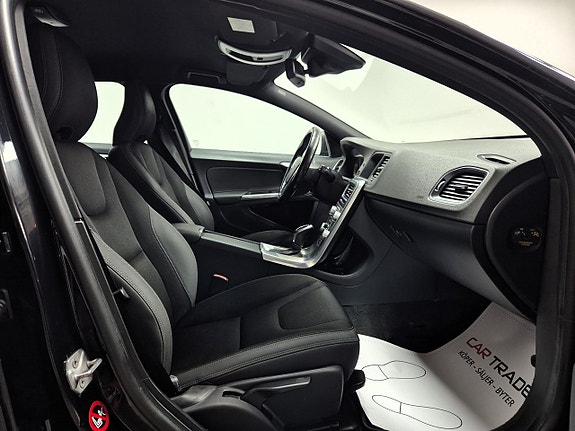 Volvo V60 18 of 22