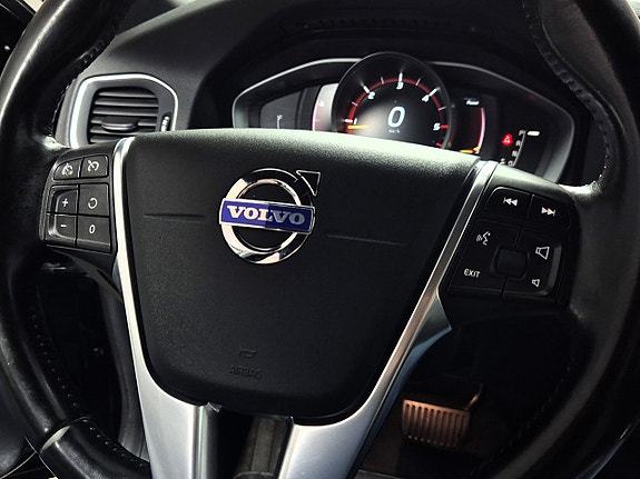 Volvo V60 13 of 22