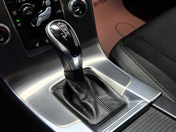 Volvo V60 16 of 22