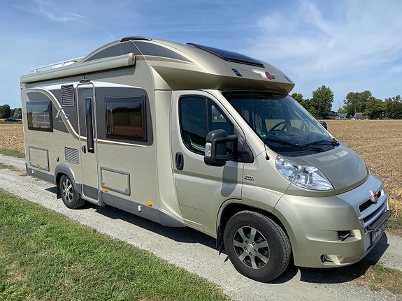 Bürstner Ixeo it 700 Taksäng/ 2x AC/ Solceller/ Ugn/ Skinn/ 150hk