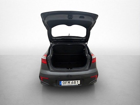 Kia Rio 24 of 30