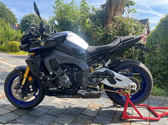 Yamaha MT-10 SP 2 of 4