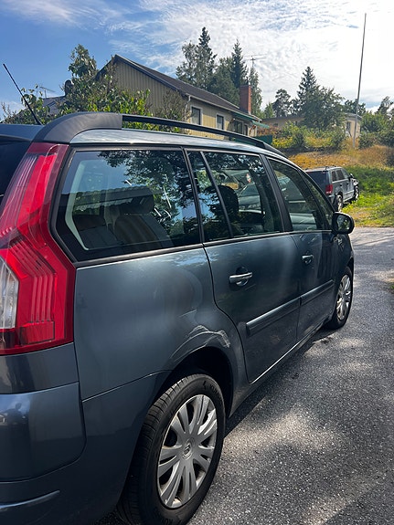 Citroen Grand C4 Picasso 3 of 9