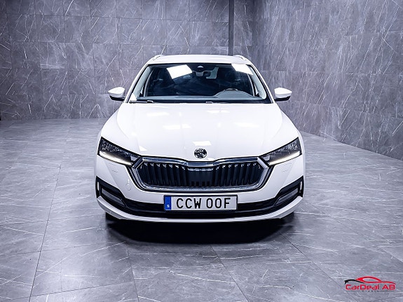 Skoda Octavia 2 of 30