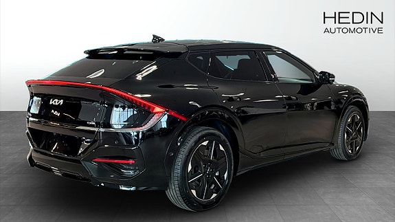 Kia EV6 14 of 17