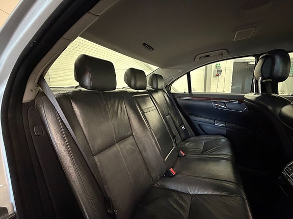 Mercedes-Benz S350 18 of 30
