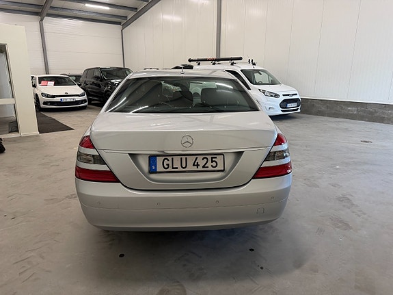Mercedes-Benz S350 7 of 30