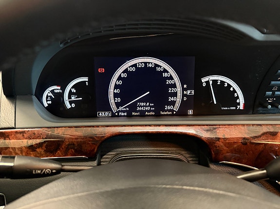 Mercedes-Benz S350 17 of 30
