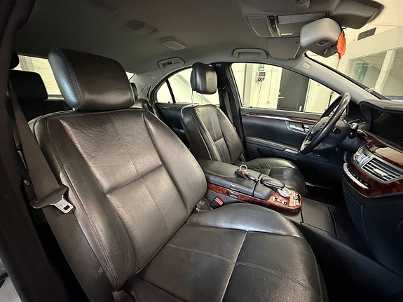 Mercedes-Benz S350 12 of 30