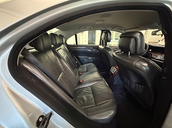 Mercedes-Benz S350 13 of 30