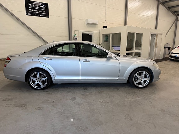 Mercedes-Benz S350 9 of 30