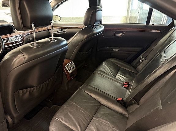 Mercedes-Benz S350 24 of 30