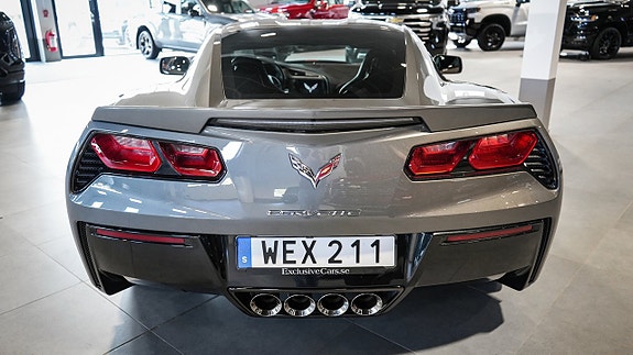 Chevrolet Corvette 4 of 26