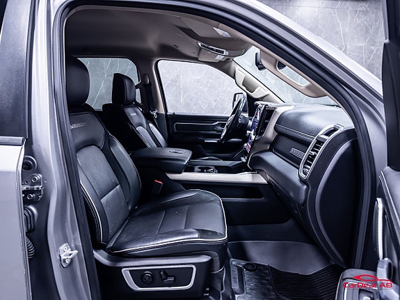 Dodge RAM 1500 10 of 30